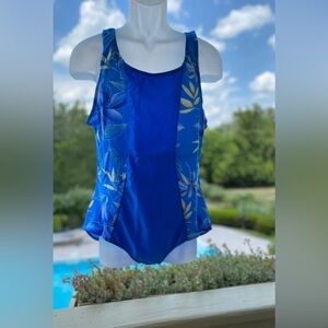 NWOT Woman’s blue floral pattern one piece bathing suit, Size: 24